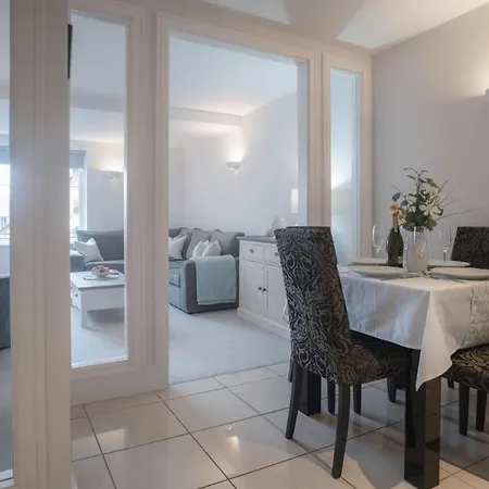 Minarvon - 2 Bedroom Apartment - Saundersfoot Exterior photo